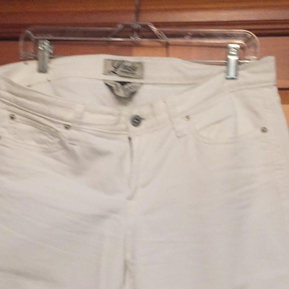 White lucky brand jeans
